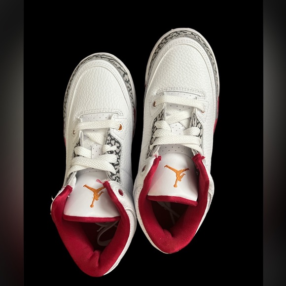 Little Kids Jordan 3 ‘Cardinal Red’ - Picture 4 of 6